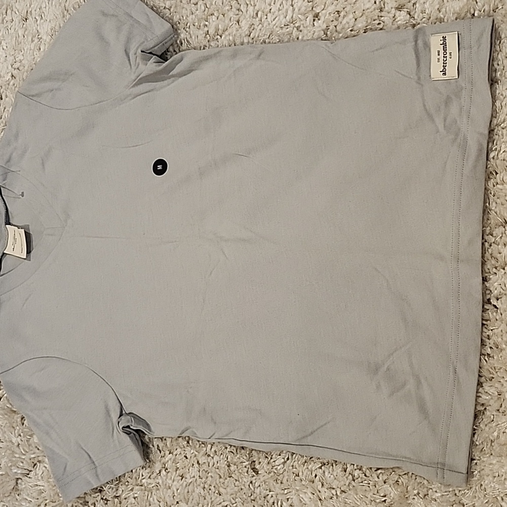 Abercrombie Kids V neck tee size M (11/12) (kt3)